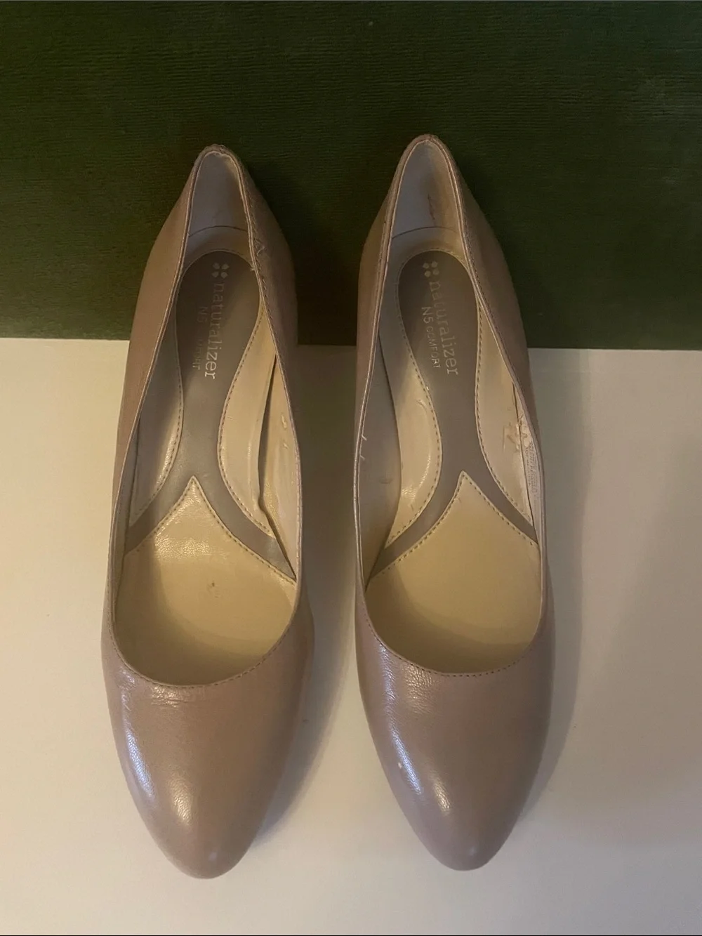 Naturalizer Taupe Leather Pointed Toe Pumps